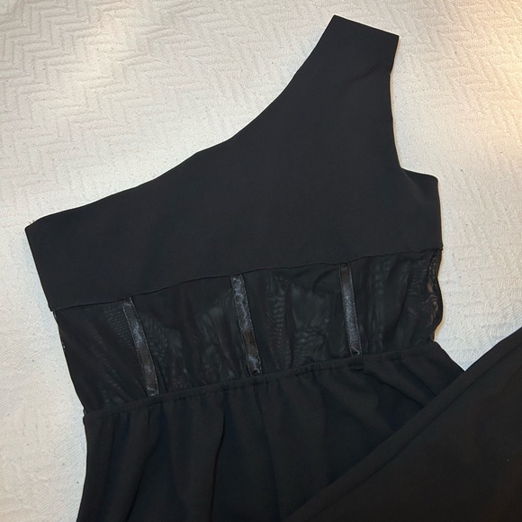 Jaded Rose exclusive one shoulder corset jumpsuit in black size 16. A-5 - Picture 5 of 10
